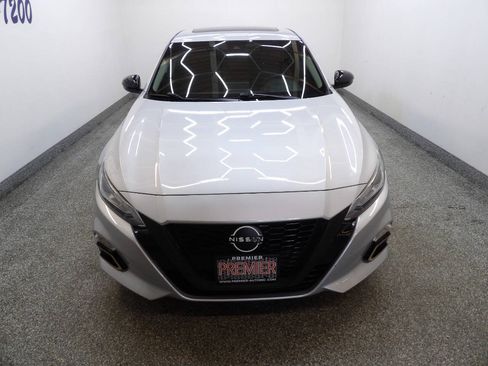 Used 2020 Nissan Altima 2.5 SR w/ Premium Package AWD/4WD image 2