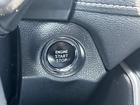 Used 2022 Toyota RAV4 XLE AWD/4WD image 26