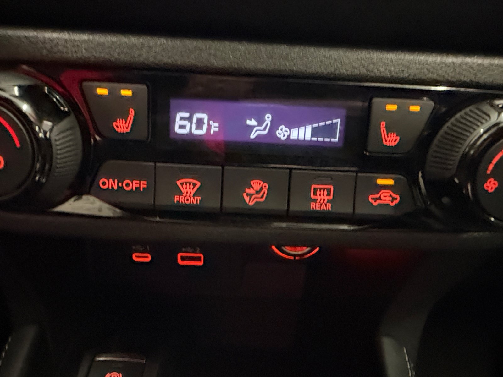 Used 2023 Nissan Kicks SR w/ SR Premium Package FWD image 25