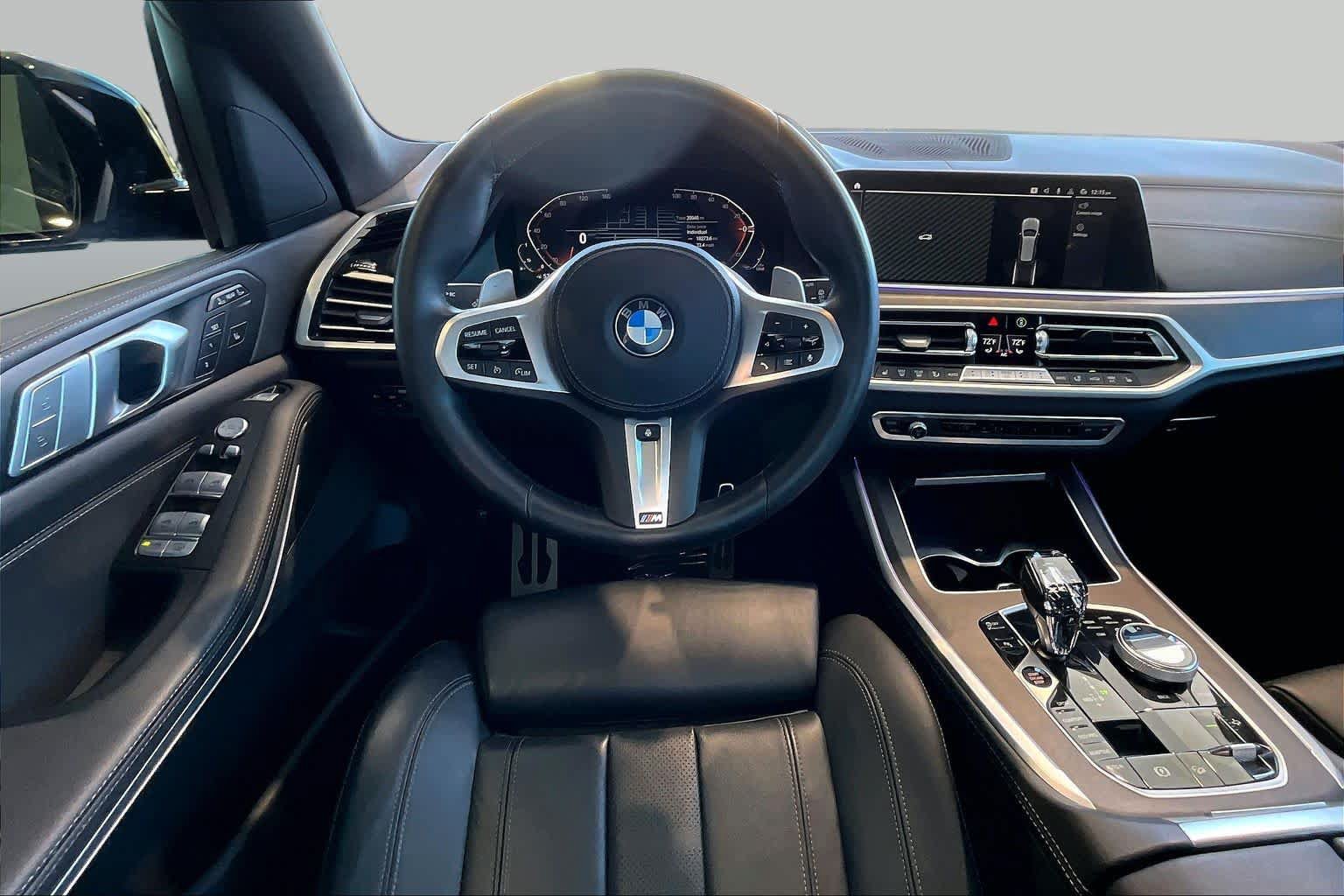 Used 2022 BMW X7 xDrive40i w/ M Sport Package AWD/4WD image 5