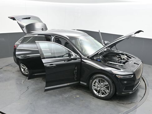 Used 2025 Genesis GV70 2.5T AWD/4WD image 39