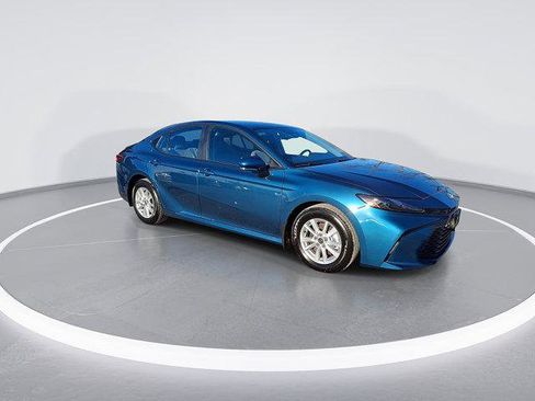 Certified 2025 Toyota Camry LE image 3