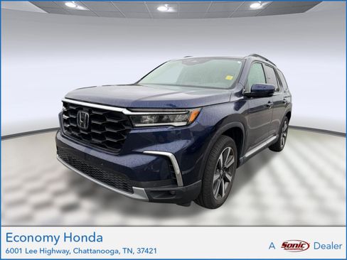 Used 2023 Honda Pilot Touring image 1