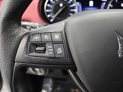 Used 2022 Maserati Levante GT image 21