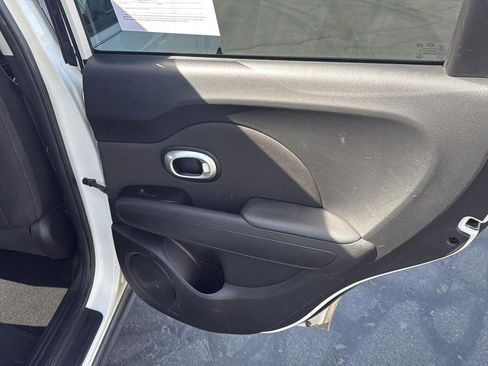 Used 2014 Kia Soul + image 23