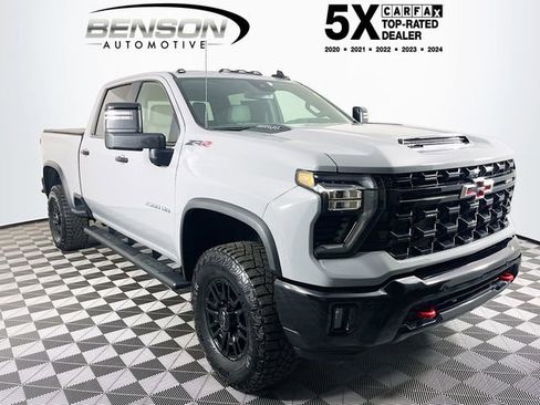 Used 2025 Chevrolet Silverado 2500 ZR2 image 1