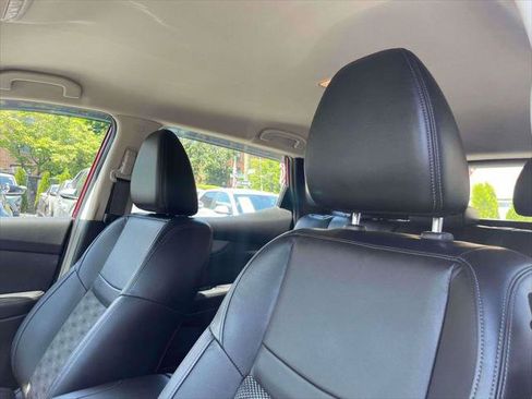 Used 2020 Nissan Rogue Sport SV w/ Technology Package AWD/4WD image 19