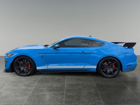 Used 2022 Ford Mustang Shelby GT500 w/ Carbon Fiber Track Pack RWD image 5