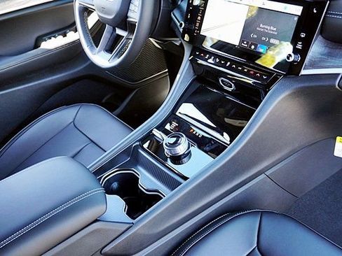 New 2026 Jeep Grand Cherokee Limited w/ Limited Altitude Package image 13