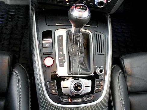 Used 2015 Audi SQ5 Prestige w/ Prestige Package image 34