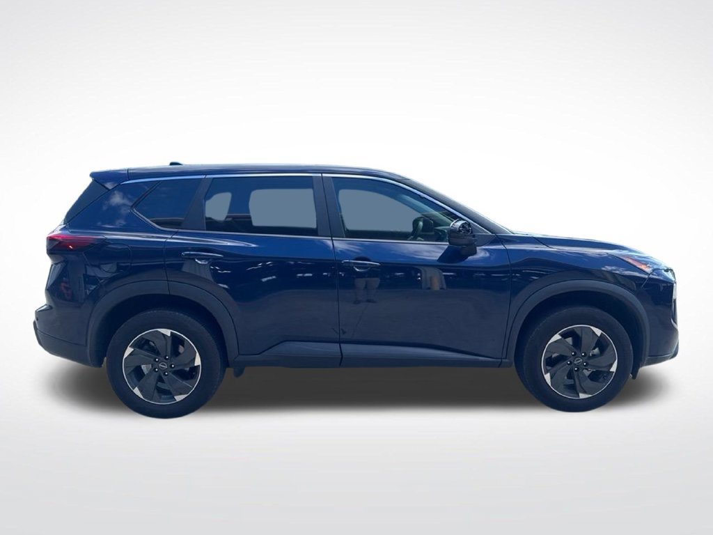 Used 2025 Nissan Rogue SV AWD/4WD image 36