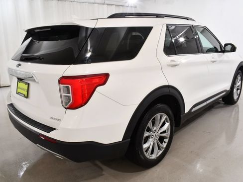 Used 2023 Ford Explorer XLT w/ Equipment Group 202A AWD/4WD image 11