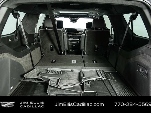 Used 2024 Cadillac Escalade ESV Sport Platinum w/ LPO, ONYX Package image 35