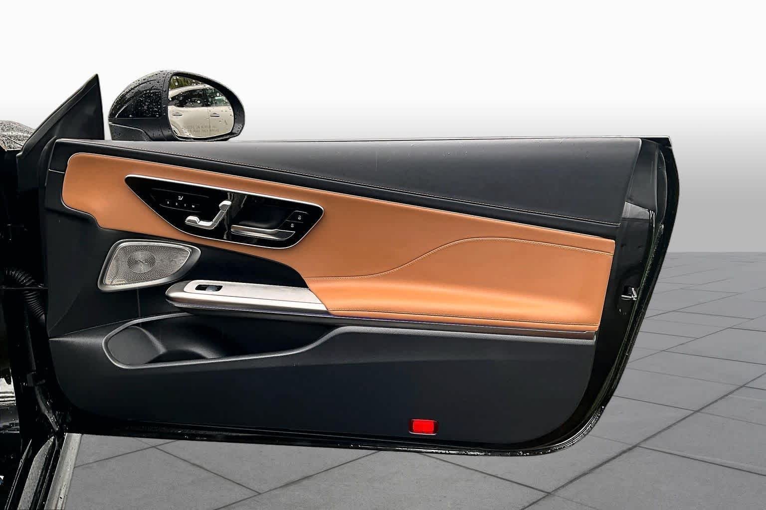 Certified 2025 Mercedes-Benz CLE 300 4MATIC Coupe image 21