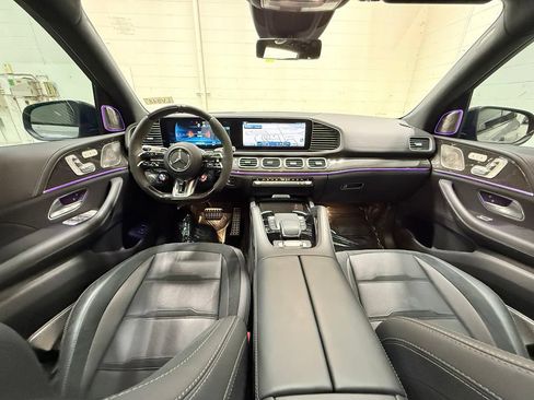 Used 2025 Mercedes-Benz GLS 63 AMG 4MATIC image 37
