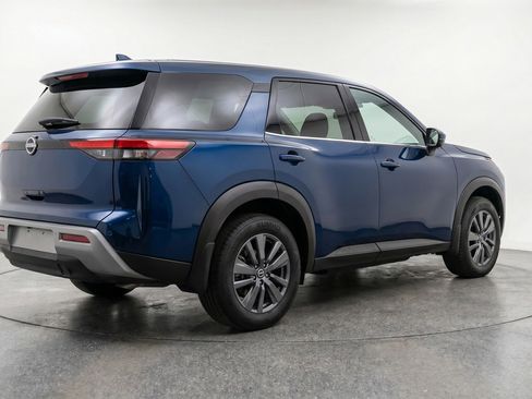 Used 2025 Nissan Pathfinder SV AWD/4WD image 9