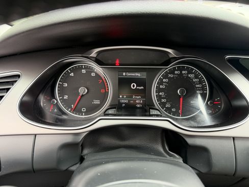 Used 2013 Audi A4 Premium Plus w/ Premium Plus Pkg image 39