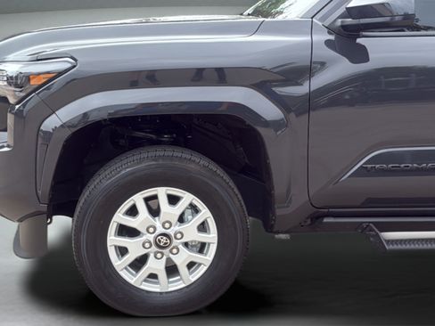 Used 2026 Toyota Tacoma SR5 AWD/4WD image 30