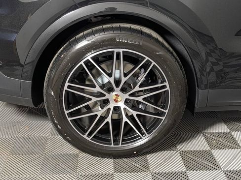 New 2026 Porsche Cayenne AWD/4WD image 13