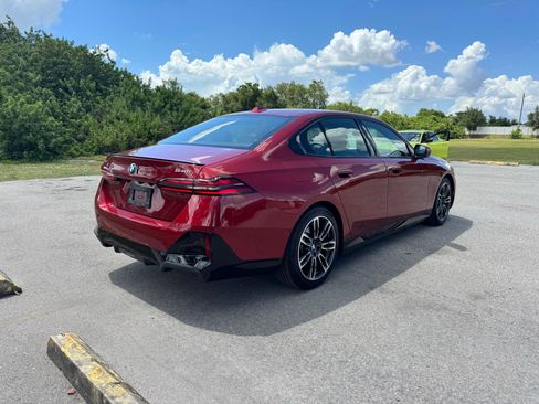 Certified 2024 BMW 540i xDrive w/ Premium Package AWD/4WD image 4