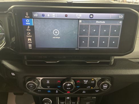 Used 2024 Jeep Wrangler Sport S image 20