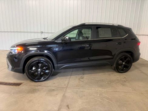 Certified 2025 Volkswagen Taos SEL w/ Black Wheel Plus Package AWD/4WD image 2