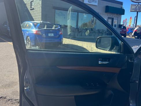 Used 2014 Subaru Outback 2.5i Limited image 10