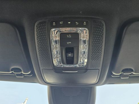 Used 2021 Mercedes-Benz GLE 350 4MATIC w/ Premium Package image 38