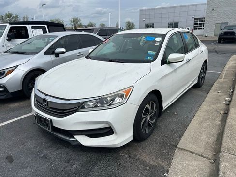 Used 2016 Honda Accord LX image 2