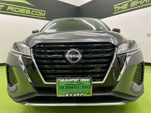 Used 2023 Nissan Kicks S FWD image 3