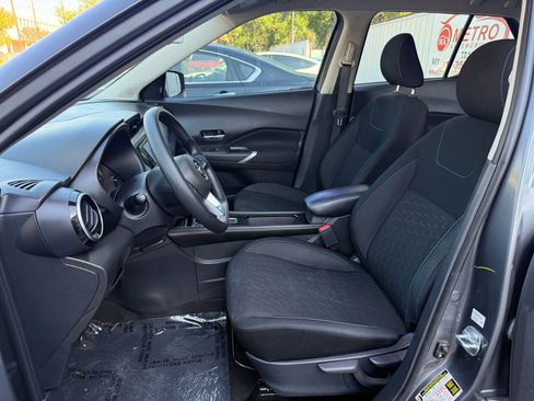 Used 2022 Nissan Kicks SV w/ Interior Electronics Package image 11