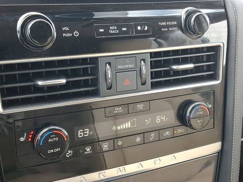 Used 2024 Nissan Armada SV image 17