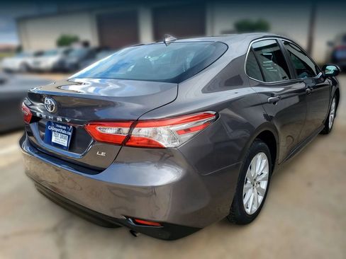 Used 2019 Toyota Camry LE FWD image 12