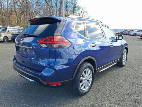 Used 2018 Nissan Rogue SV image 6
