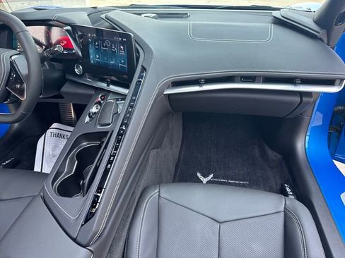 Used 2025 Chevrolet Corvette Stingray Coupe w/ Z51 Performance Package image 20
