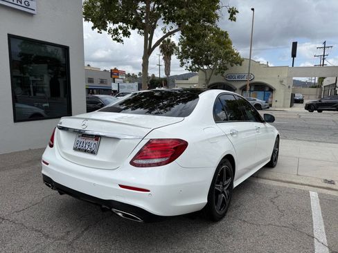 Used 2018 Mercedes-Benz E 300 image 8