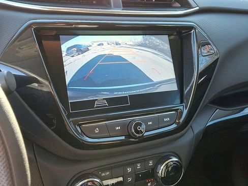Used 2021 Chevrolet TrailBlazer LT w/ Convenience Package image 23