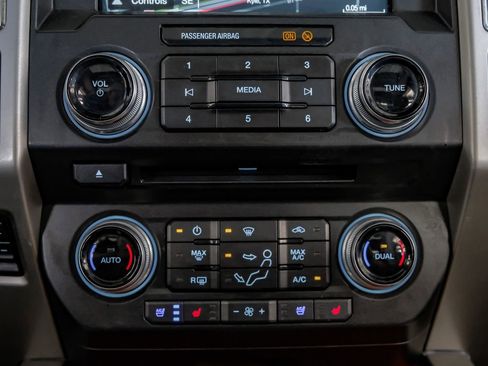 Used 2018 Ford F350 King Ranch w/ King Ranch Ultimate Package image 27