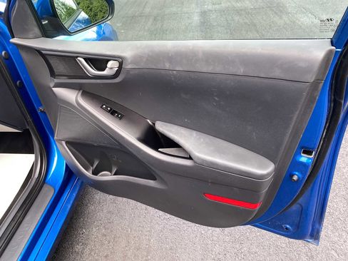 Used 2018 Hyundai Ioniq Blue image 31