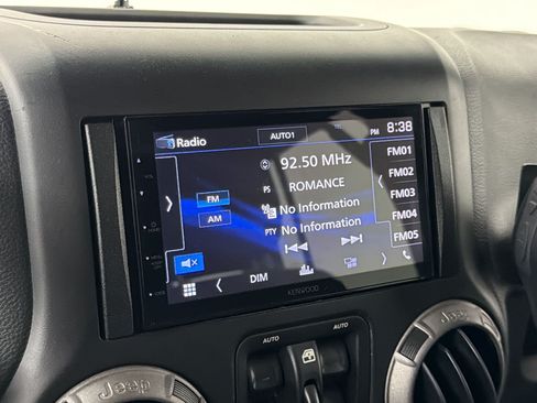 Used 2015 Jeep Wrangler Unlimited Sport AWD/4WD image 17