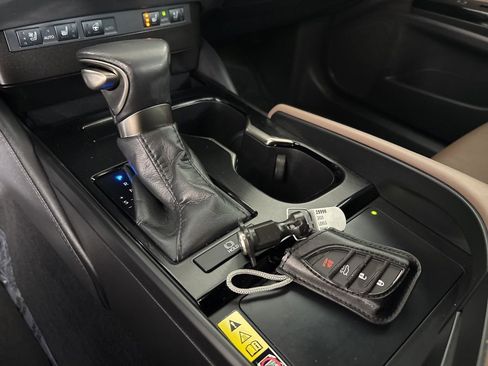 Used 2023 Lexus ES 350 w/ Premium Package image 20