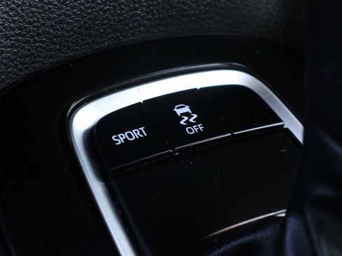 Used 2022 Toyota Corolla SE image 30