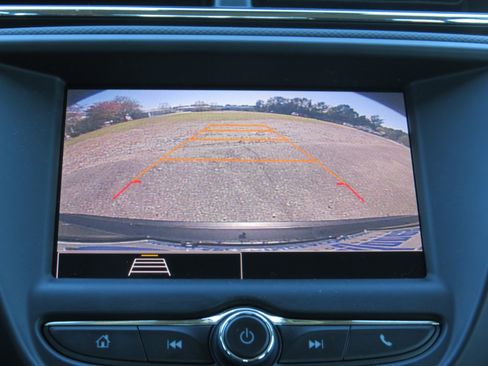 Used 2021 Chevrolet TrailBlazer LS image 22