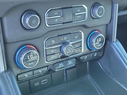 Used 2023 Chevrolet Tahoe LT image 30