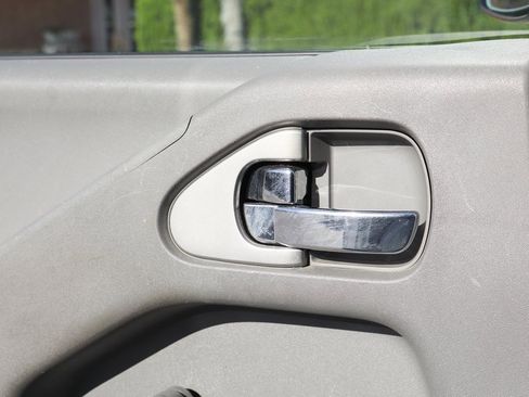 Used 2018 Nissan Frontier S image 16