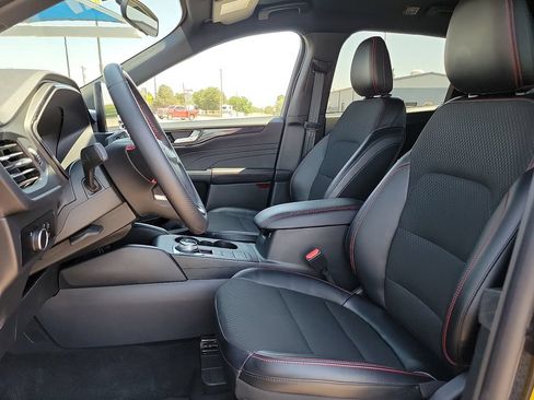 Used 2025 Ford Escape ST-Line AWD/4WD image 12