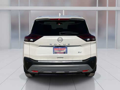 Certified 2023 Nissan Rogue SV image 5