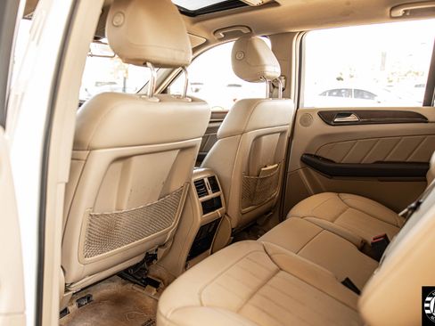 Used 2016 Mercedes-Benz GL 450 4MATIC w/ Premium I Package image 33