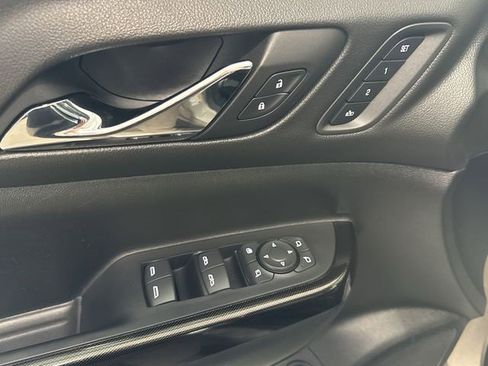 Used 2023 GMC Acadia AT4 w/ Preferred Package image 23