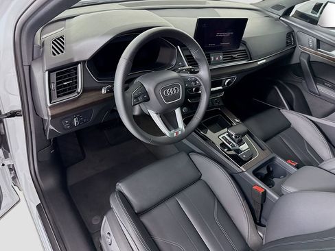 Certified 2025 Audi Q5 e Premium Plus w/ Premium Plus Package image 9